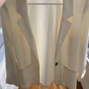 Blazer. Light weight. Off white